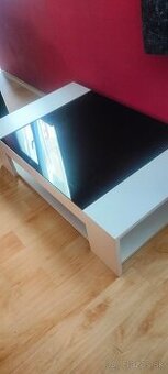 Konferenčný stolík