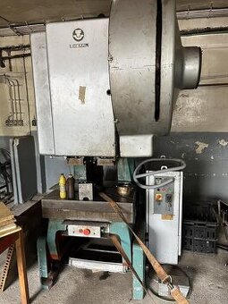 Výstředníkový lis SMERAL LEN 63 C