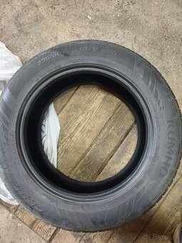 235/60/R18 107V - 1