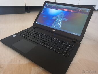 Acer Extansa15 /8gb ram /250GB SSD/15.6LED,Nová batéria, W10