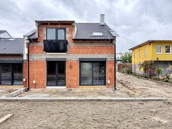 Moderný 4-i rodinný dom s predprípravou na fotovoltaiku