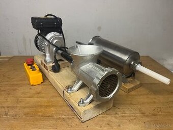 Elektrický Mlynček na mäso s nadivákom