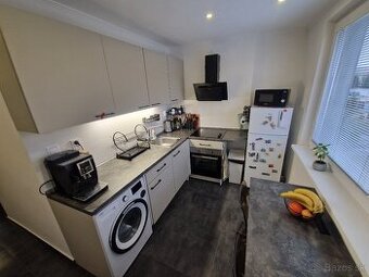 Prenájom zariadeného 2-izbového bytu