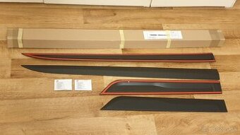 Dverová ochranná (okrasná) lišta Suzuki Vitara 2015+ (nová)