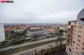 2 izbový byt 51 m2 + loggia, Južná tr.(pri Auparku)