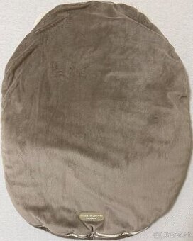 Fusak do autosedacky