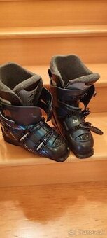 Dámske lyže a lyžiarske topánky