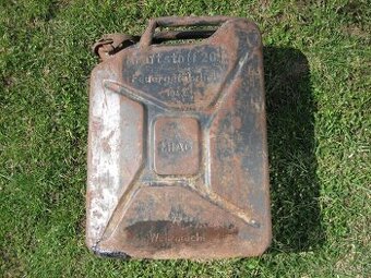 1943 Wehrmacht MIAG kanyster na palivo. Militárie.