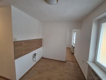 Menší 2-izbový byt ul. Priateľstva, Komárno