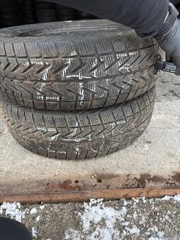Z405 2ks zimné 215/70R16