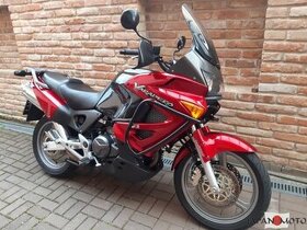 Motocykel Honda XL1000 Varadero