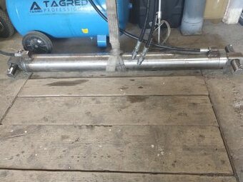 Hydraulický piest