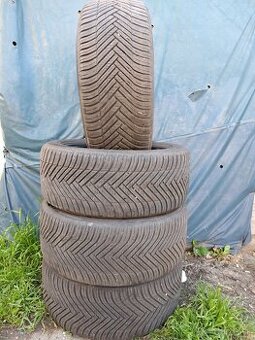 Ponúkame 4 celoročne pneumatiky Hankook 4 Season 245/45 R18