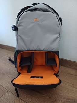 Ruksak lowepro na foťák