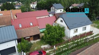 TEPLIČKA NAD VÁHOM - RODINNÝ DOM PRIPRAVENÝ NA REKONŠTRUKCI