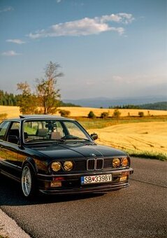 BMW E30