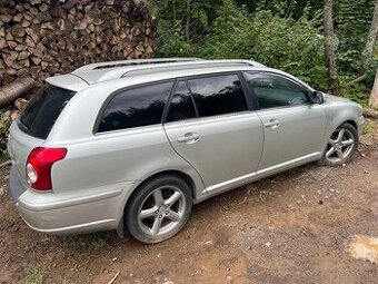 Toyota Avensis combi