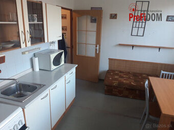 PREDAJ 1 izbový byt v meste Šurany.