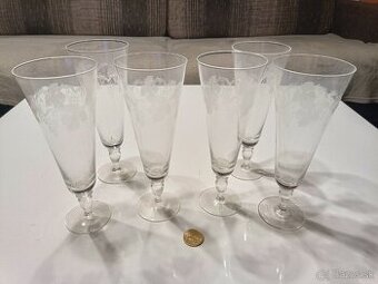 Sada vínových pohárov