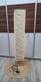 Stojatá lampa