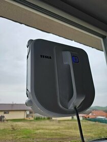 Robotický čistič okien Tesla Robostar W550