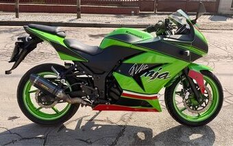 Kawasaki Ninja zx250r 2010