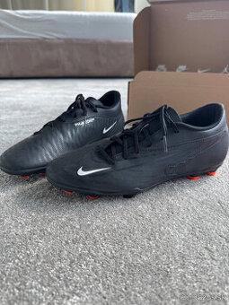 kopačky  NIKE Phantom GX Club