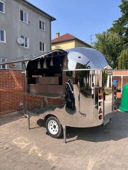 Food truck - pojazdný stánok