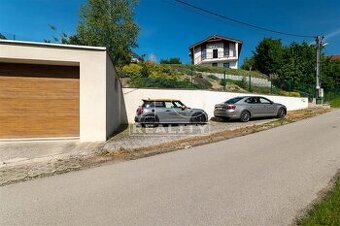 RODINNÝ DOM, STRÁNSKE , 1780m2 POZEMOK