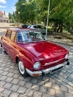 Skoda 100