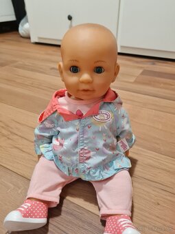 Bábika s baby born vecickami