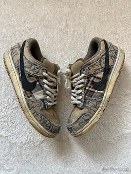 Nike SB Dunk Trawiss Scott 44