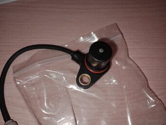 Hallov snímač impulzov kľukového hriadeľa otačok motora