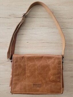 Kožená brašňa Dbramante1928 na notebook - MacBook Pro 14“