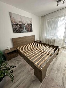 Manželská postel 180x200 + 2x nočný stolík