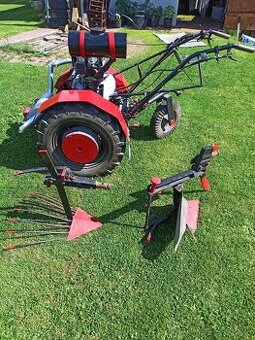 Dvojkolesovy malotraktor