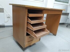 Pisaci stolik s roletovou skrinkou - cena prípadne dohodou