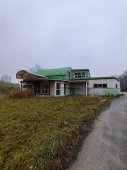 Predaj obchodného strediska dražbou v Holíči