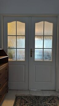 Masívne drevené dvojkrídlové dvere s presklením – 145x199 cm