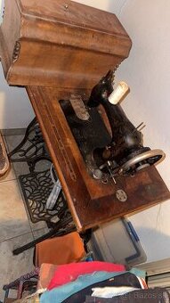 Predám starožitný šijací stroj – Dreschler J., Besztercebány