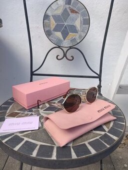 Miumiu slnečné okuliare