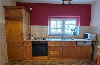 Borovicová selská kuchyně se spotřebiči,6335