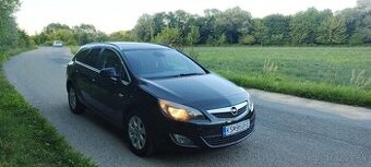 Predám Opel Astra J