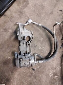 Škoda Octavia 1 1.9tdi držiak servocerpadla ,klimy