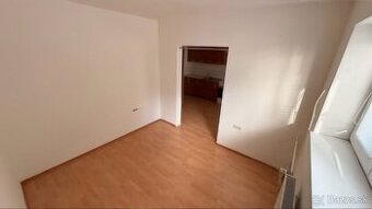 1 izbový byt - 1