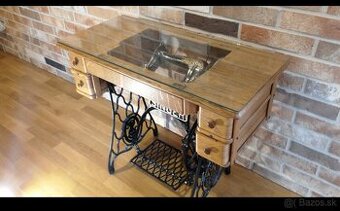 Predam stolik singer.