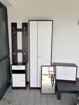 Suprava nabytku do predsiene/chodby