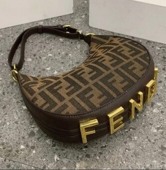 Fendi kabelka