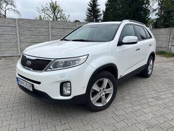 Predám KIA SORENTO 2,2crdi 7m AWD A/T (DPH)