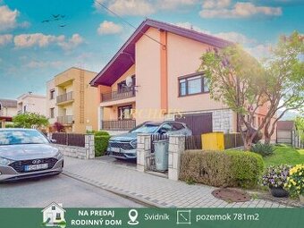 ÚTULNÝ RODINNÝ DOM S GARÁŽOU, POZEMOK 781m2, SVIDNÍK